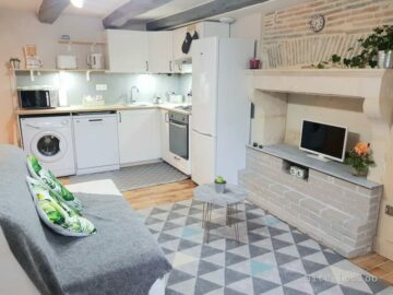 Salon et cuisine gîte Leïloo Salon et cuisine gîte Leïloo